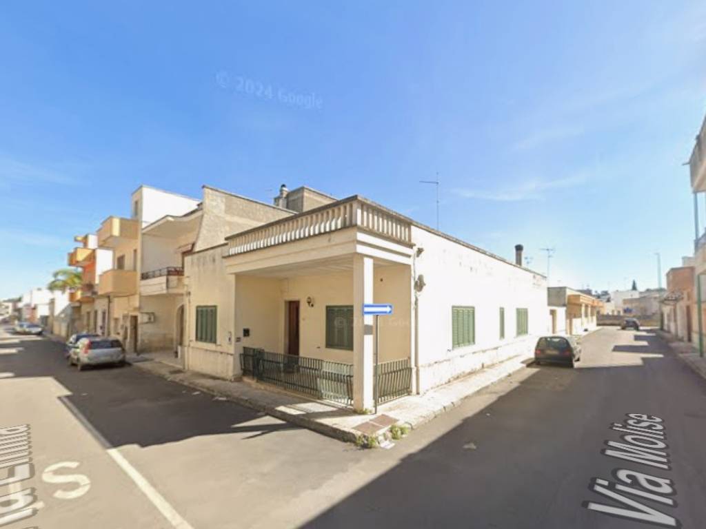 Appartamento a Copertino in Via Emilia, 35 - Foto 2