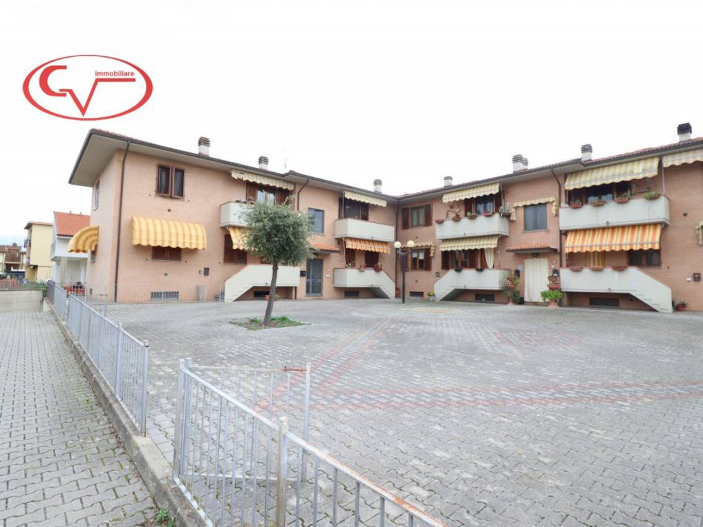 Appartamento a Montevarchi in Via Arno - Foto 2