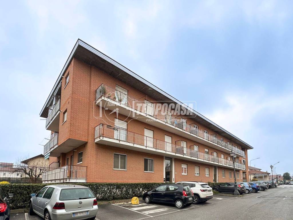 Appartamento a Orbassano in Via dei Mulini 39 - Foto 2