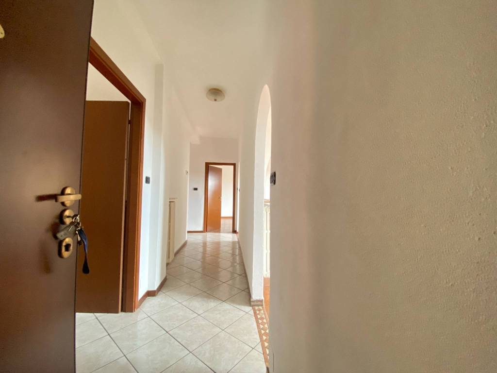 Appartamento a Varese in Viale dei Mille, 19 - Foto 2