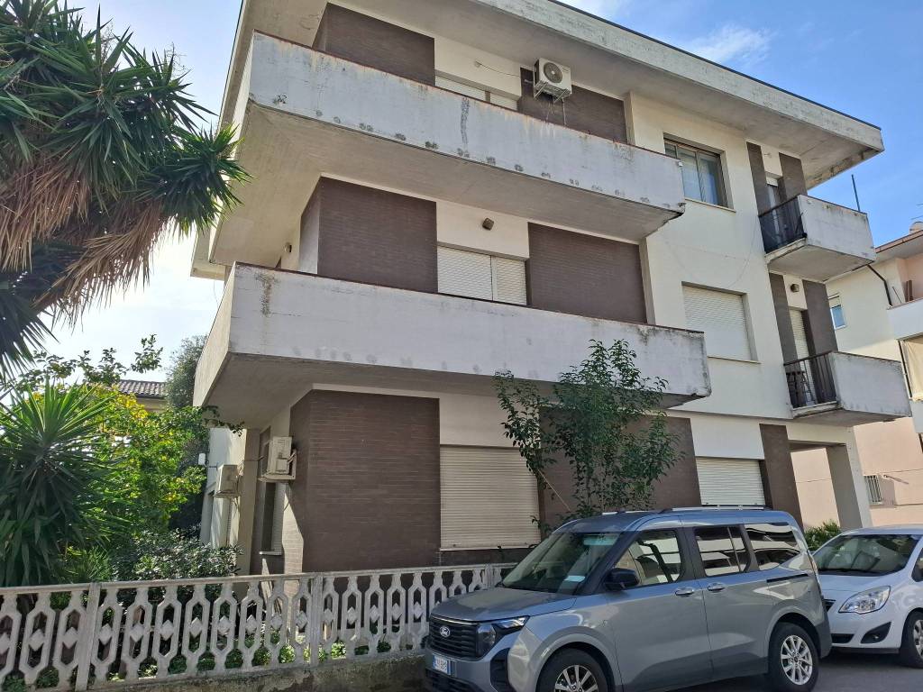 Casa indipendente a Alba adriatica in Via Firenze, 51 - Foto 2