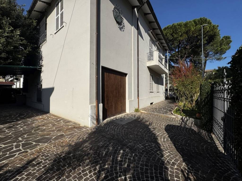 Villa a Jesi in Via Antonio Gramsci - Foto 3