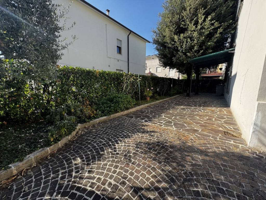 Villa a Jesi in Via Antonio Gramsci - Foto 5