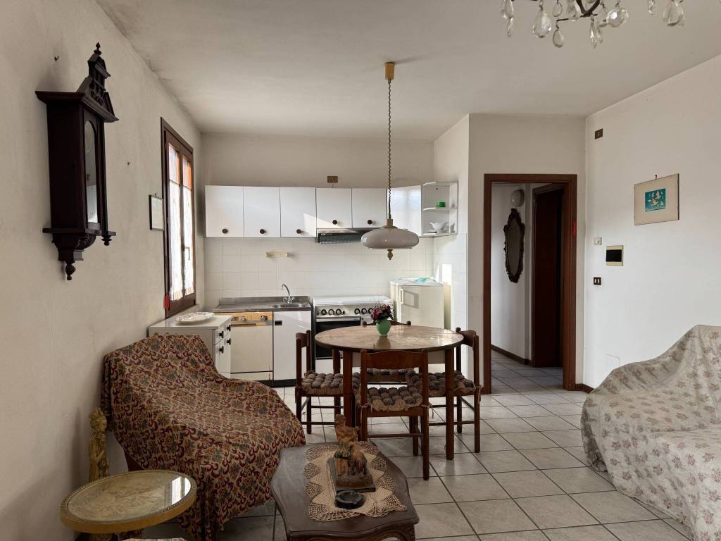 Appartamento a Legnago in Via Verona, 39 - Foto 2