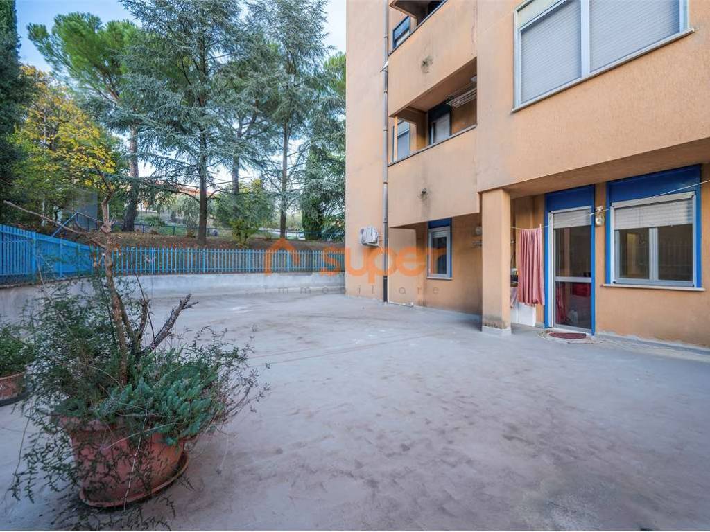 Appartamento a Perugia in Via Cristoforo Colombo - Foto 5
