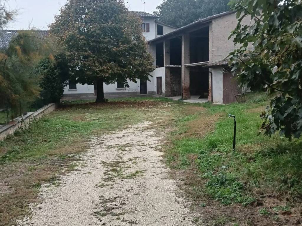 Rustico / casale a Castiglione delle stiviere in Astore No Number - Foto 4