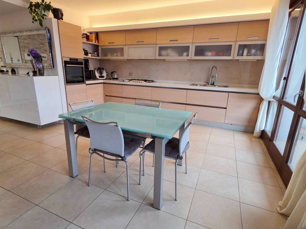 Appartamento a Verona in Via Enna - Foto 5