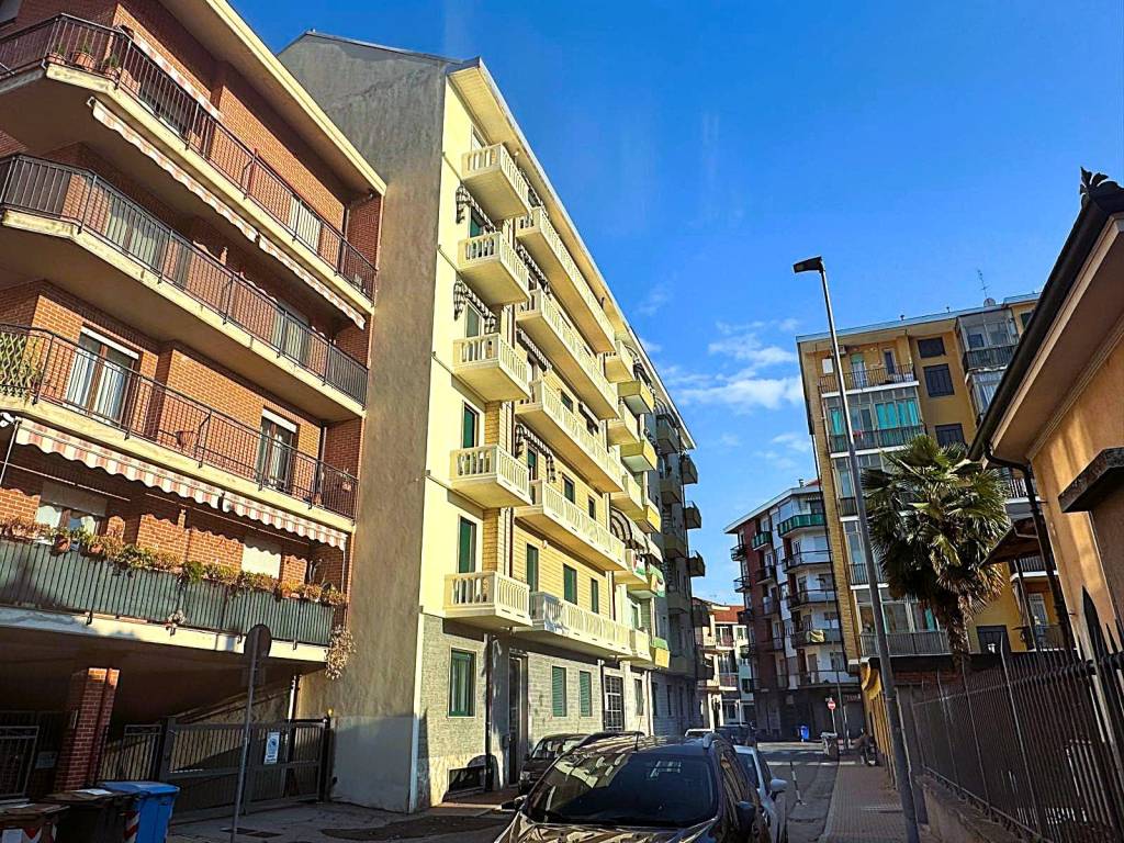 Appartamento a Nichelino in Via Rocciamelone, 4 - Foto 2