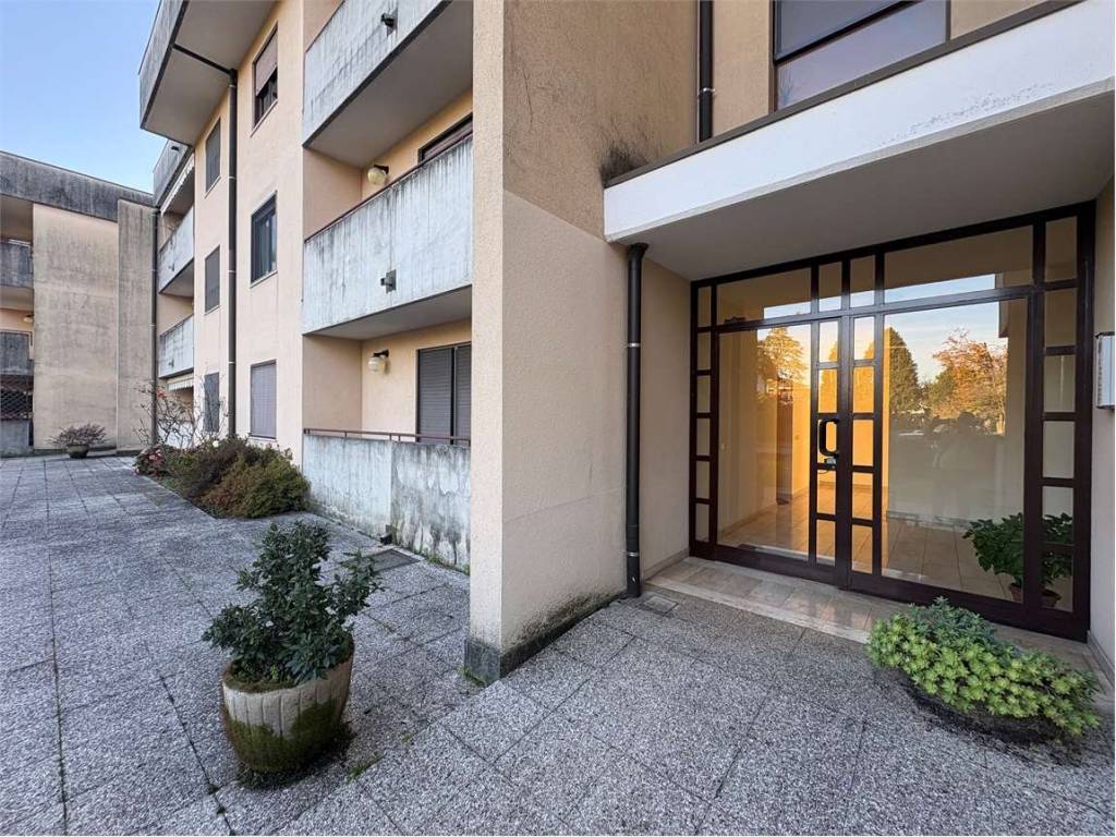 Appartamento a Somma lombardo in Via Dante Aligheri , 30 - Foto 5