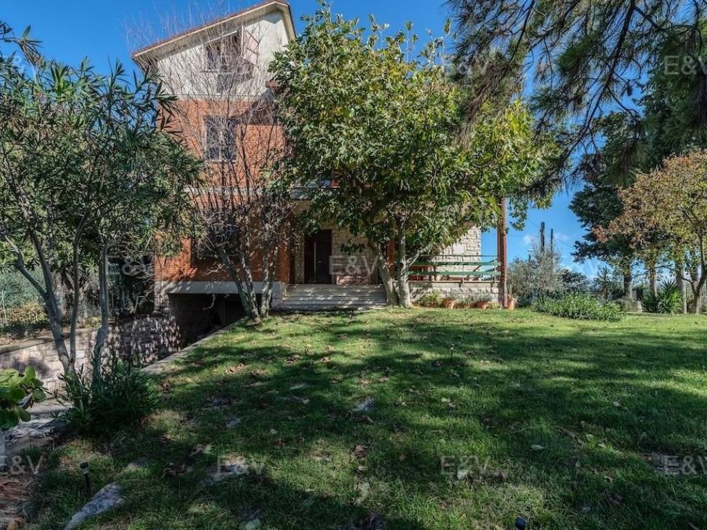 Villa a Montefalco in Via Benozzo Gozzoli - Foto 2