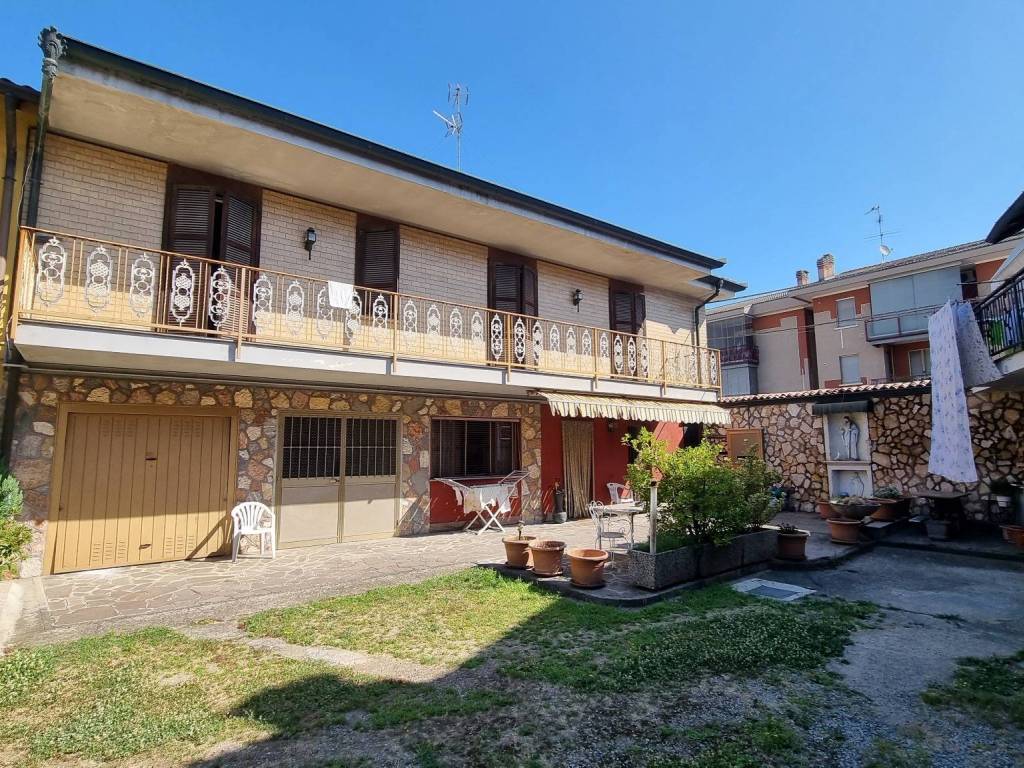 Casa indipendente a Codogno in Via Carlo Cattaneo, 18 - Foto 2