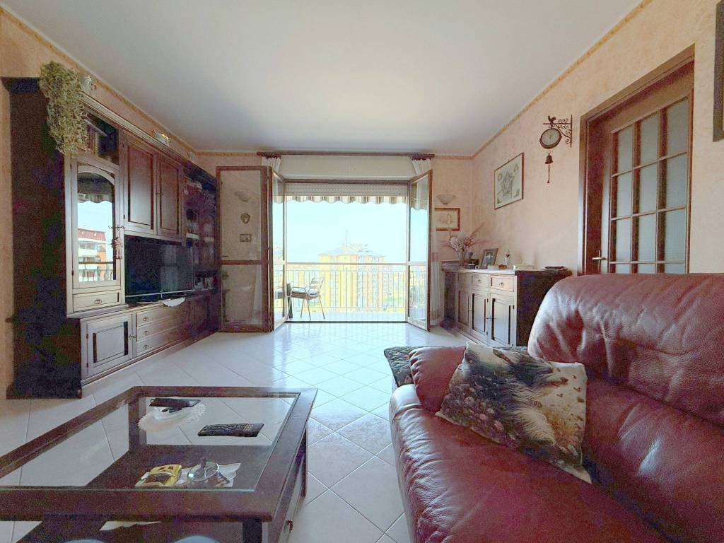 Appartamento a Orbassano in Via Guglielmo Marconi, 11 - Foto 2