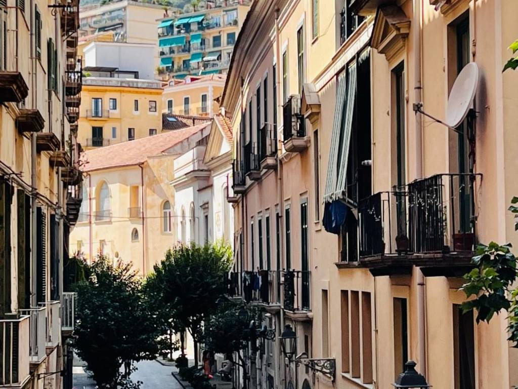 Appartamento a Salerno in Via Portacatena, 25 - Foto 2