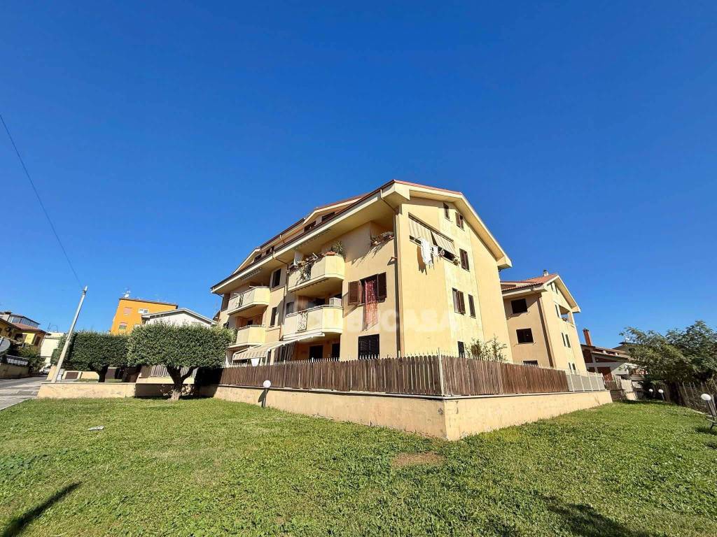 Appartamento a Lariano in Viale Alessandro Manzoni - Foto 3