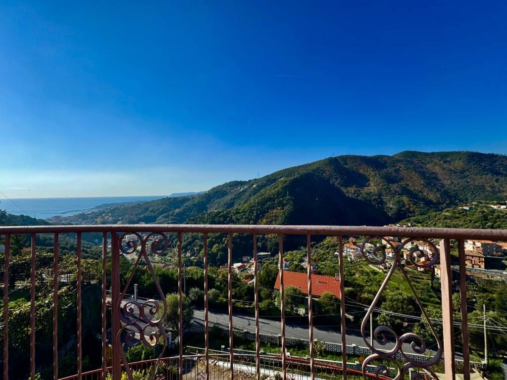 Appartamento a Varazze in Via Ginepro, 1 - Foto 3