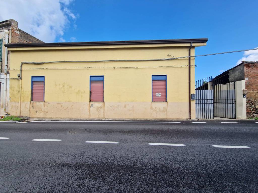 Casa indipendente a Milazzo in Via Madonna del Boschetto, 47 - Foto 2