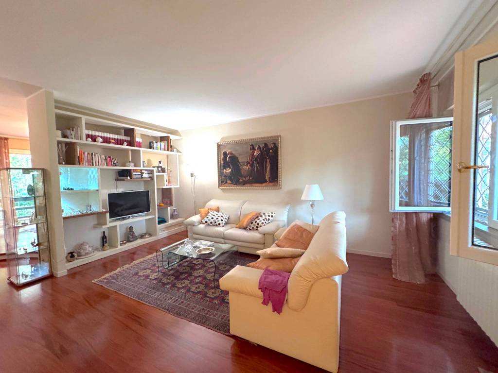 Casa indipendente a Prato in Via Gaetano Pieraccini - Foto 4