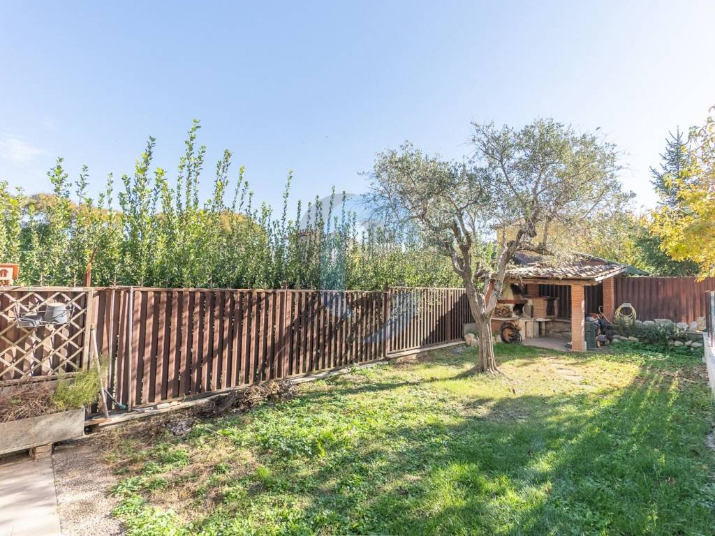 Appartamento a Grottaferrata in Via Carlo Galassi Paluzzi, 16 - Foto 2