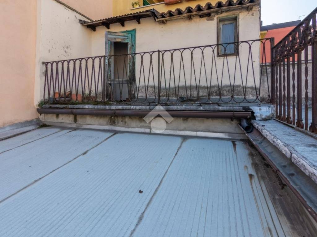 Appartamento a Verona in Via Della Valverde, 46 - Foto 3