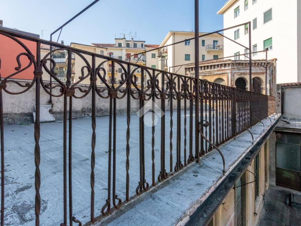 Appartamento a Verona in Via Della Valverde, 46 - Foto 5