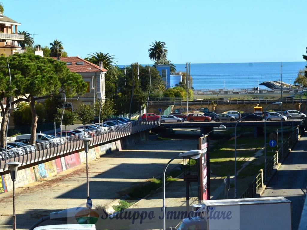 Appartamento a San benedetto del tronto in Via Montello - Foto 2