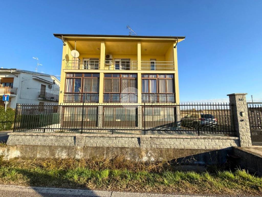 Casa indipendente a Vercelli in Via Campora, 40 - Foto 2