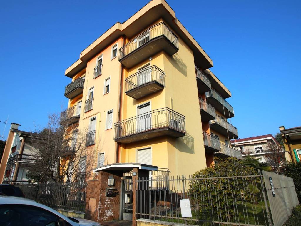 Appartamento a Castellanza in Via Borsano - Foto 2