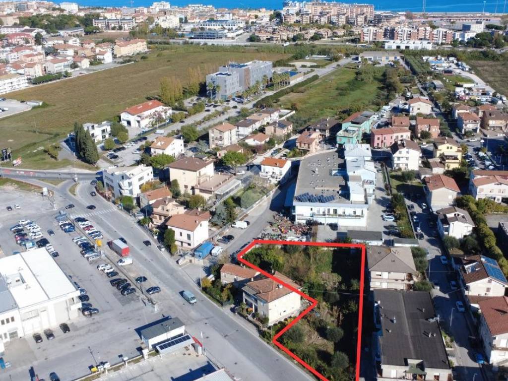 Terreno a Civitanova marche in Via della Fontanella - Foto 2