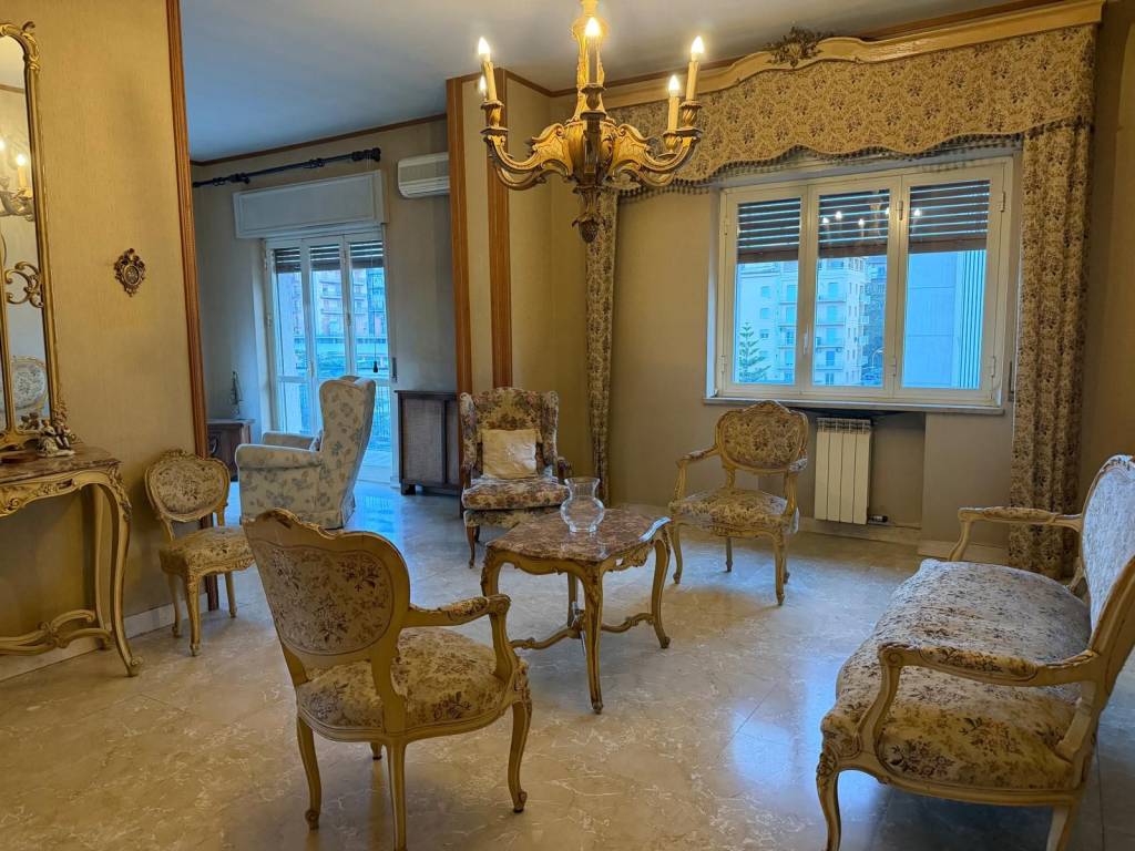 Appartamento a Caltanissetta in Via Enrico De Nicola, 17 - Foto 3