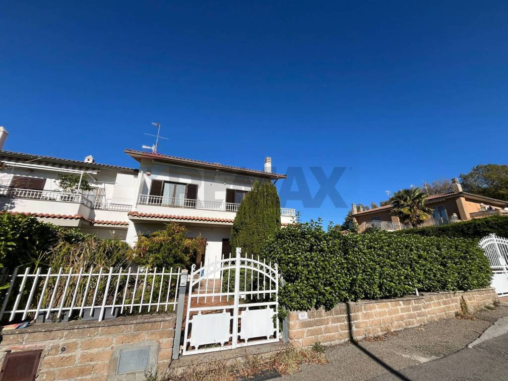 Villa a Pitigliano in Via Niccola Ciacci, 955 - Foto 2