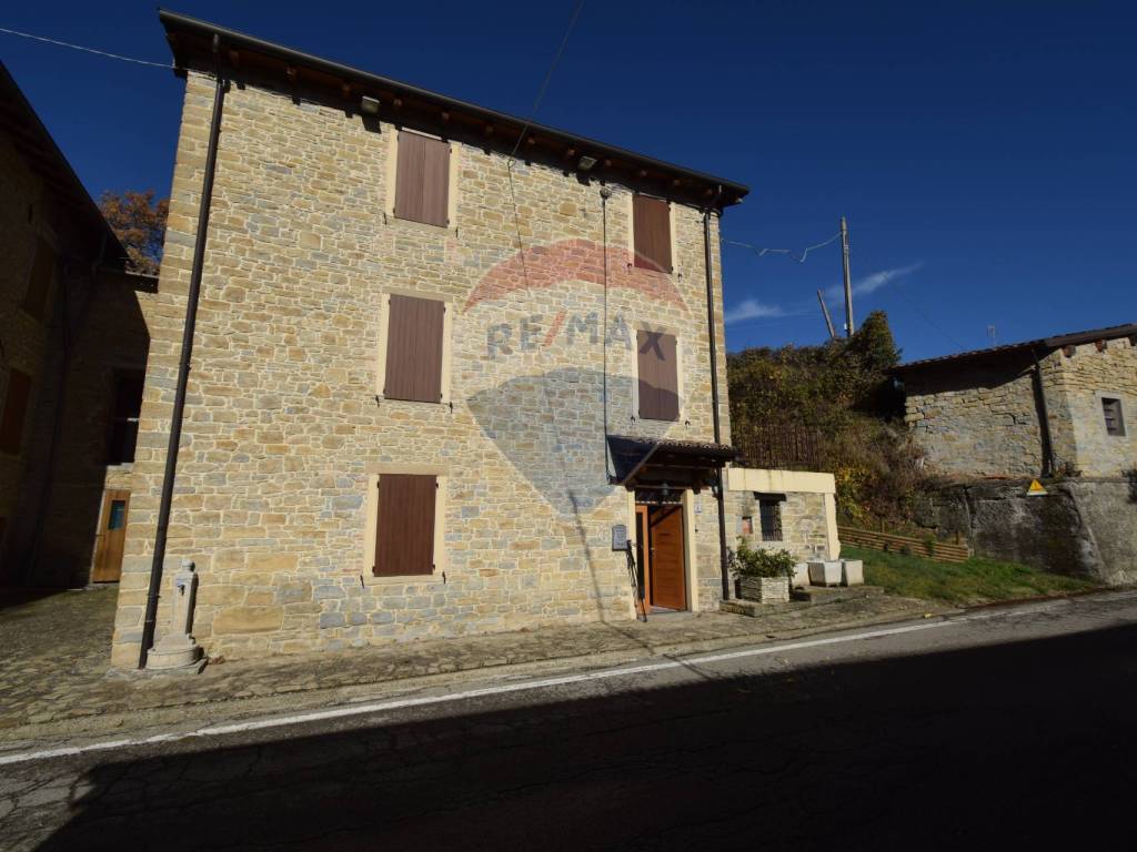 Casa indipendente a Neviano degli arduini in Via Ariolla, 5 - Foto 3