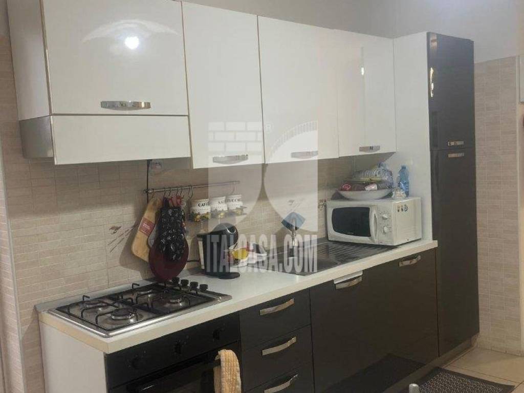 Appartamento a Crotone in Via Antonio De Curtis - Foto 5