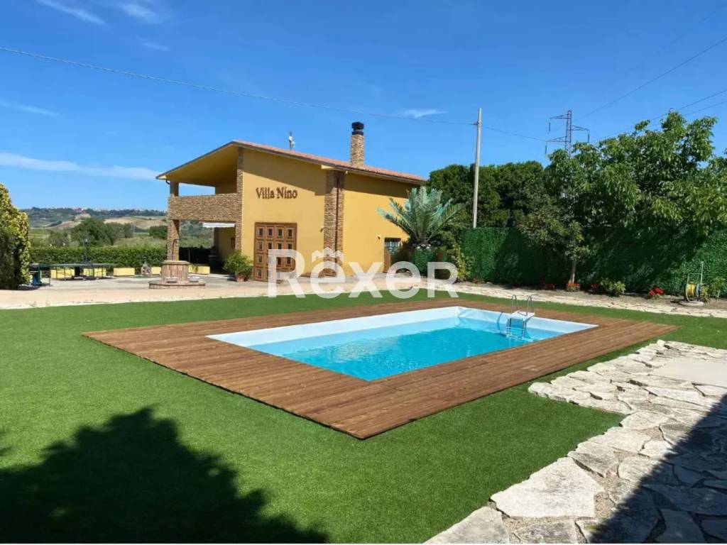 Villa a Petacciato in Contrada Colle Calcioni - Foto 3