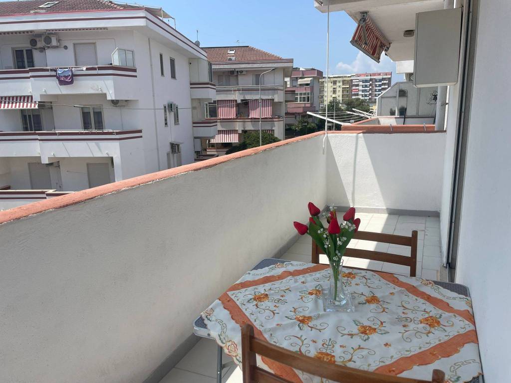 Appartamento a Catanzaro in Via Martiri di Cefalonia - Foto 2