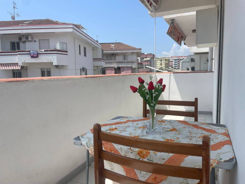 Appartamento a Catanzaro in Via Martiri di Cefalonia - Foto 4