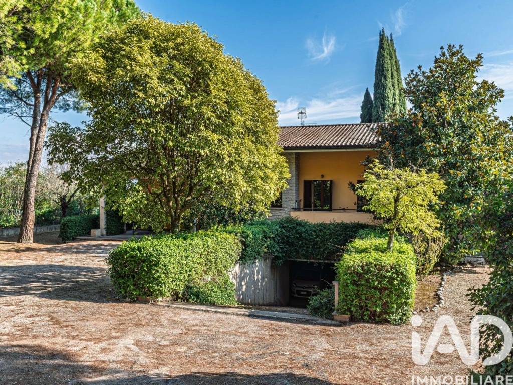 Villa a Perugia in Via Via Ferdinando Lambruschini, 53 - Foto 2