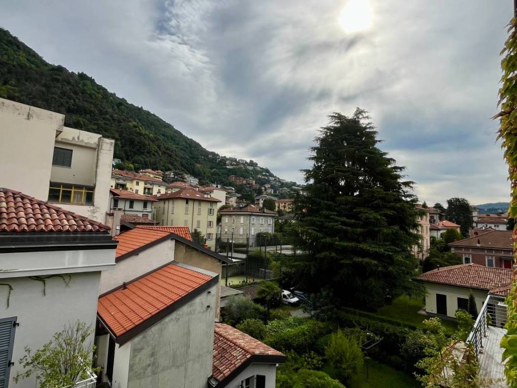 Appartamento a Como in Via Maurizio Monti - Foto 4