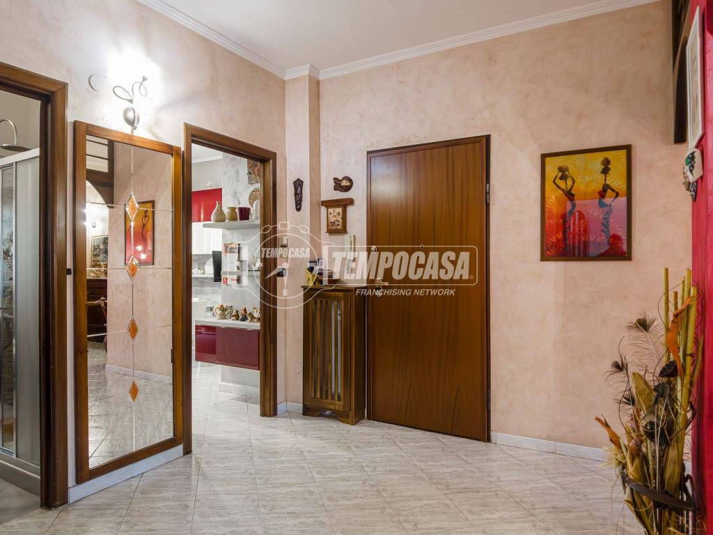 Appartamento a Collegno in Via GRAZIA DELEDDA - Foto 2