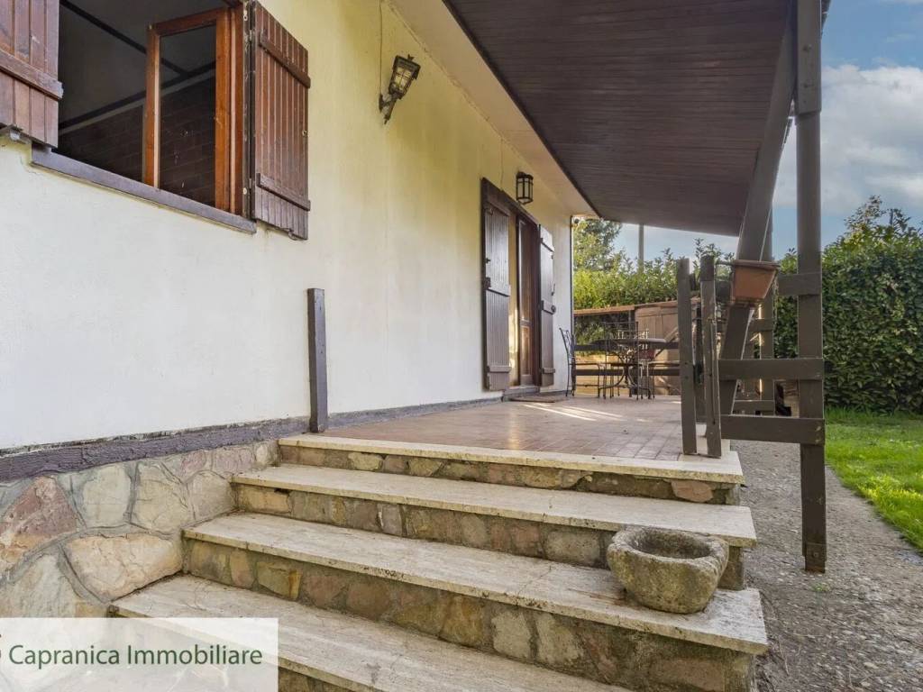 Villa a Capranica in Via Aldo Moro, 48 - Foto 4