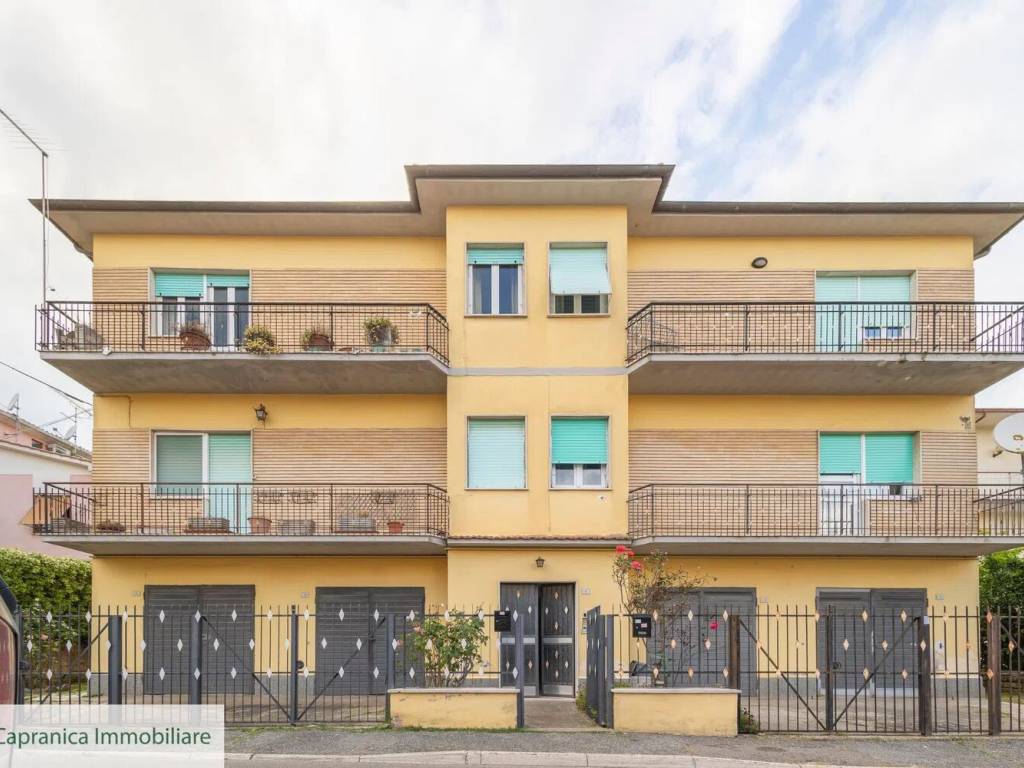 Appartamento a Bassano romano in Via Benvenuto Cellini No Number - Foto 2