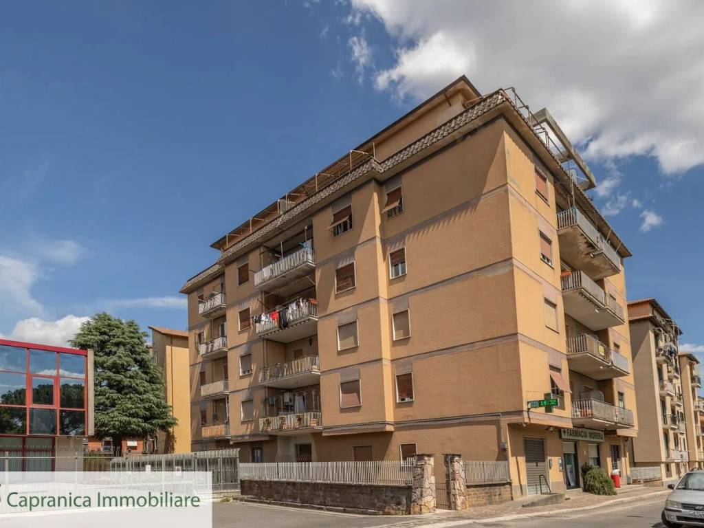 Appartamento a Capranica in Via Padre Luigi Maria Monti, 5 - Foto 2