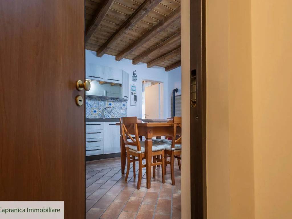 Appartamento a Capranica in Vicolo Del Ponticello No Number - Foto 2