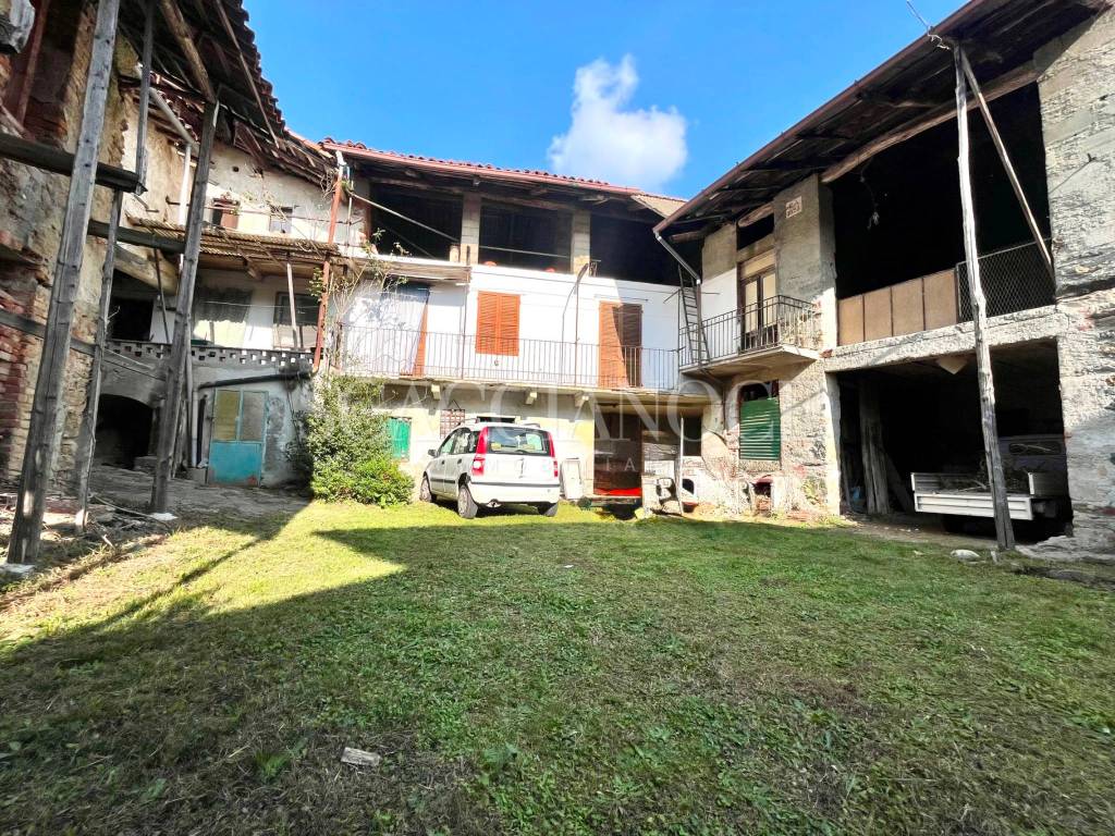 Rustico / casale a Viverone in Via Matteo Sordevolo - Foto 2