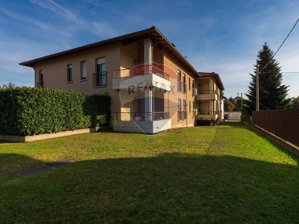 Appartamento a Cardano al campo in Via del Moncone, 60 - Foto 2