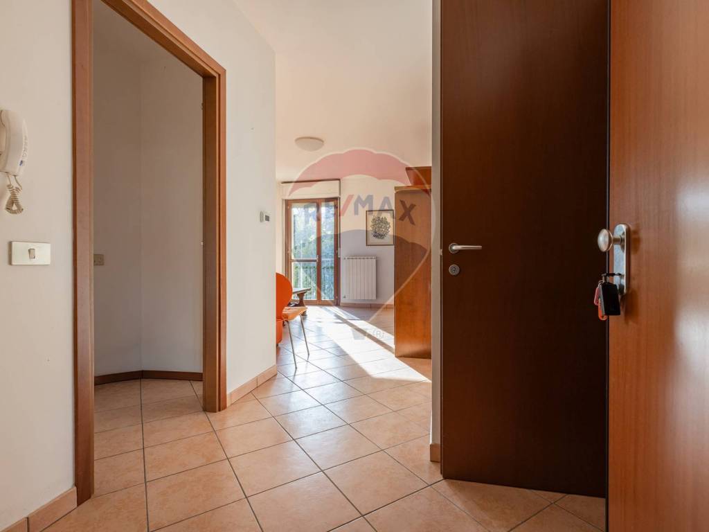 Appartamento a Cardano al campo in Via del Moncone, 60 - Foto 4