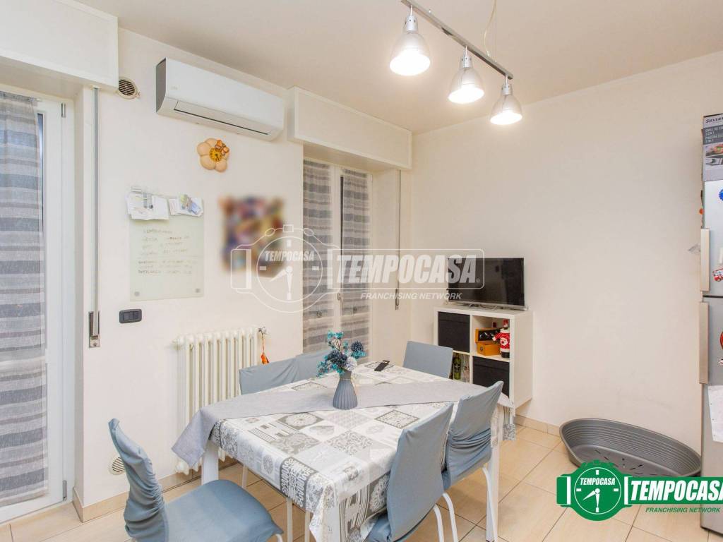 Appartamento a Bellinzago novarese in Via De Medici, 41 - Foto 5