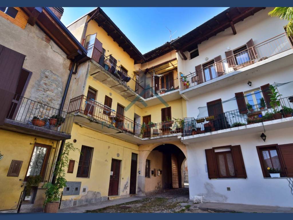 Appartamento a Azzate in castello - Foto 2