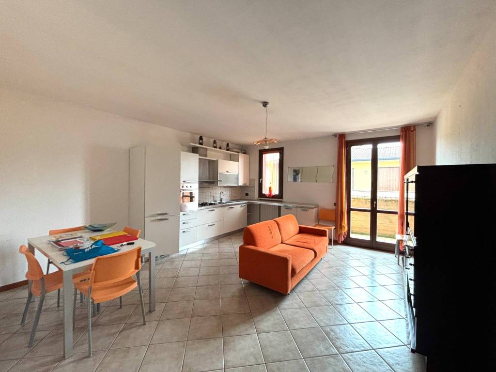 Appartamento a Curtatone - Foto 2