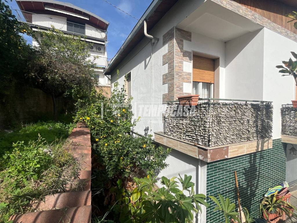 Villa a Pescara in Via Cipriani - Foto 2