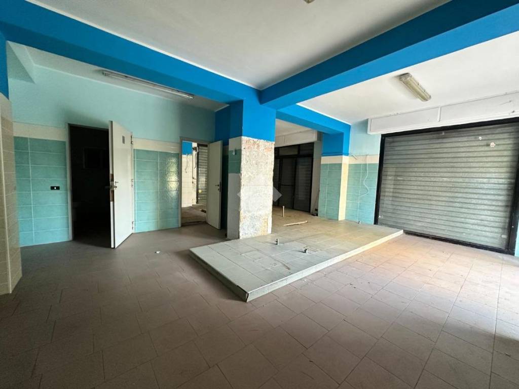 Box / garage a Crotone in Piazza montessori, 10 - Foto 3